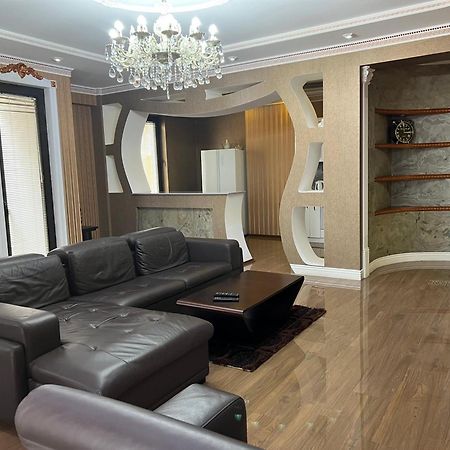 Cosy Apartment In The City Centre Tbilisi Exterior foto
